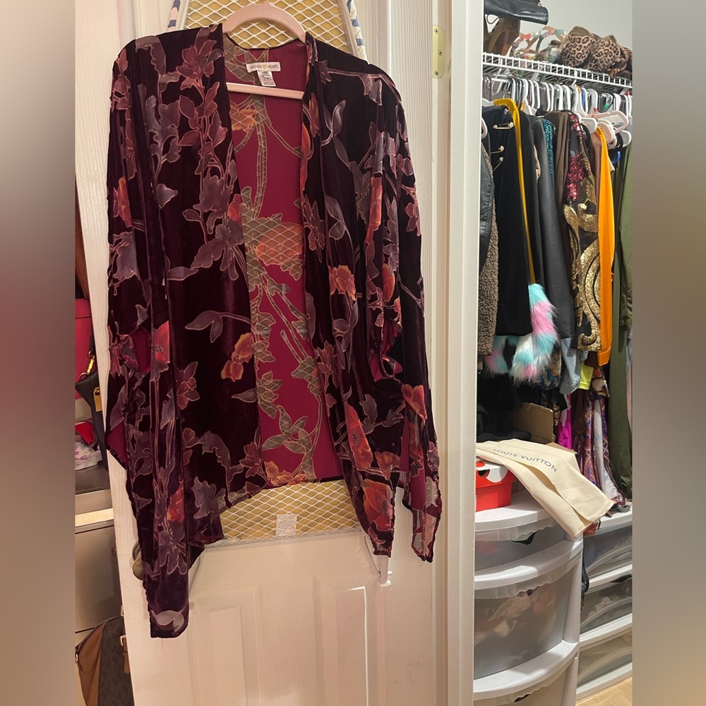 VELVET AND SHEER FLORAL KIMONO